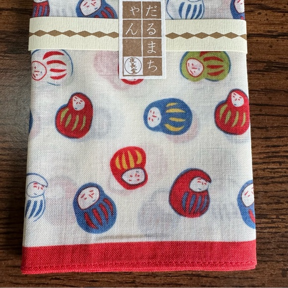 💰SOLD💰 Yonagado Large Handkerchief Daruma-Chan Fabric Cotton Japan 22.5" - Picture 7 of 12